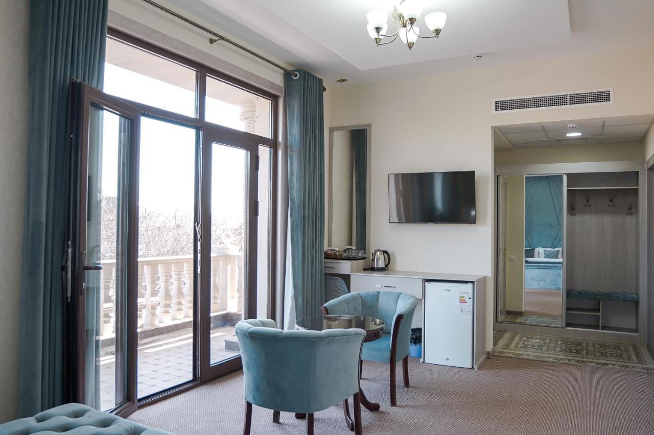 Level Hotel Tashkent Exterior photo
